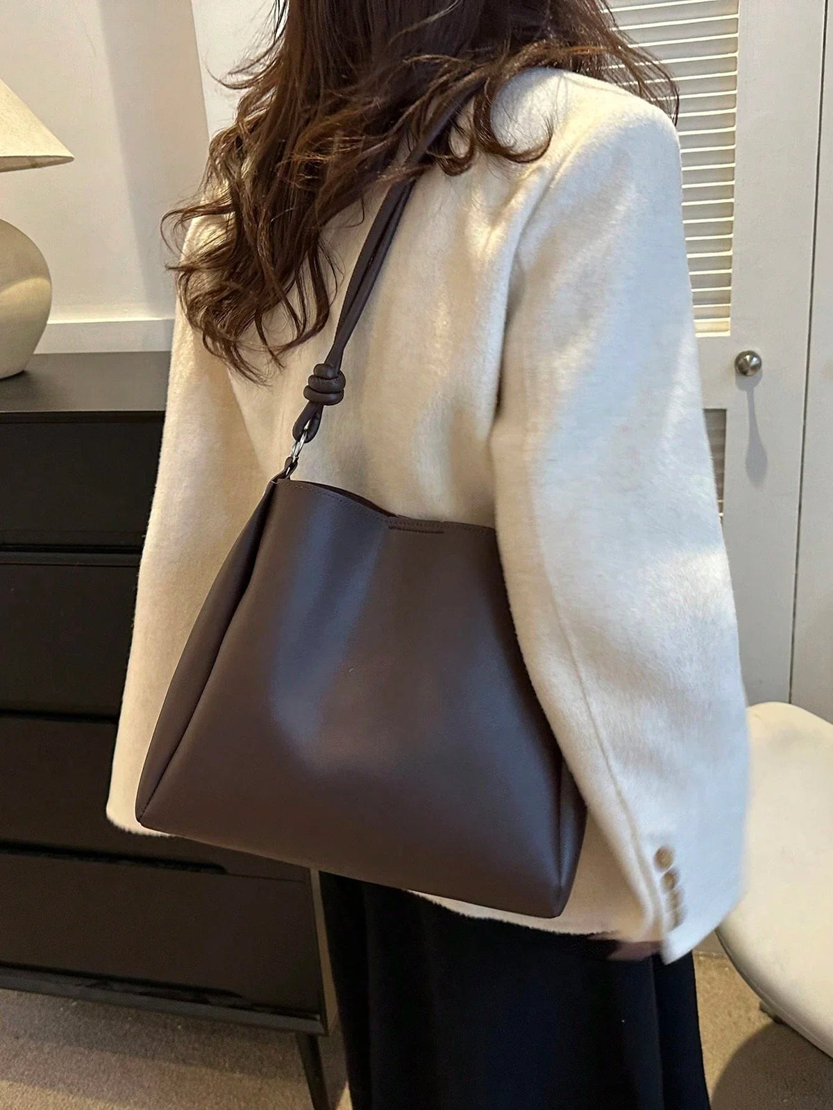 Elvara™ Elegant Totetaske med Foldedetalje